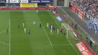 Ei zo na 0-1 voor blauw-zwart, Delorge haalt bal van de doellijn
