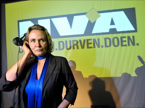 Drie partijen willen Liesbeth Homans op de post van Muyters. Vorige week mocht ze de eerste plaatjes draaien op het N-VA-nieuwjaarsfeest in Gent.