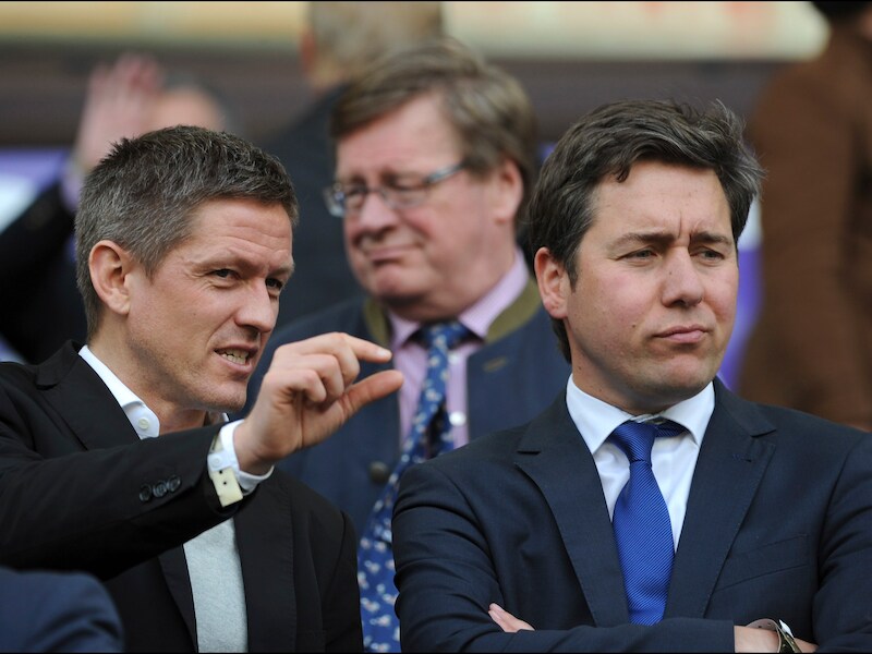 Vincent Mannaert (rechts) naast sportief manager Arnar Gretarsson