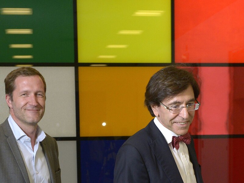 Elio Di Rupo en Paul Magnette (allebei PS) voeren gesprekken voor de vorming van de Waalse en Franstalige regeringen.