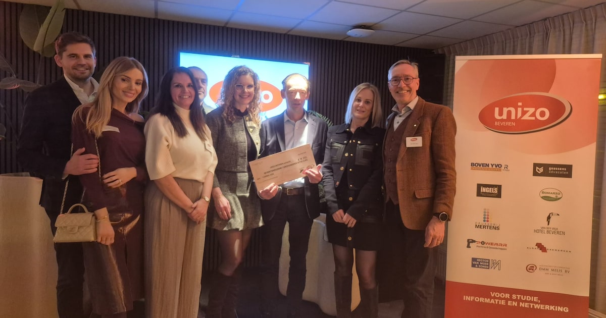 UNIZO Beveren-Kruibeke-Zwijndrecht schenkt cheque van 19.250 euro aan vzw Tarara