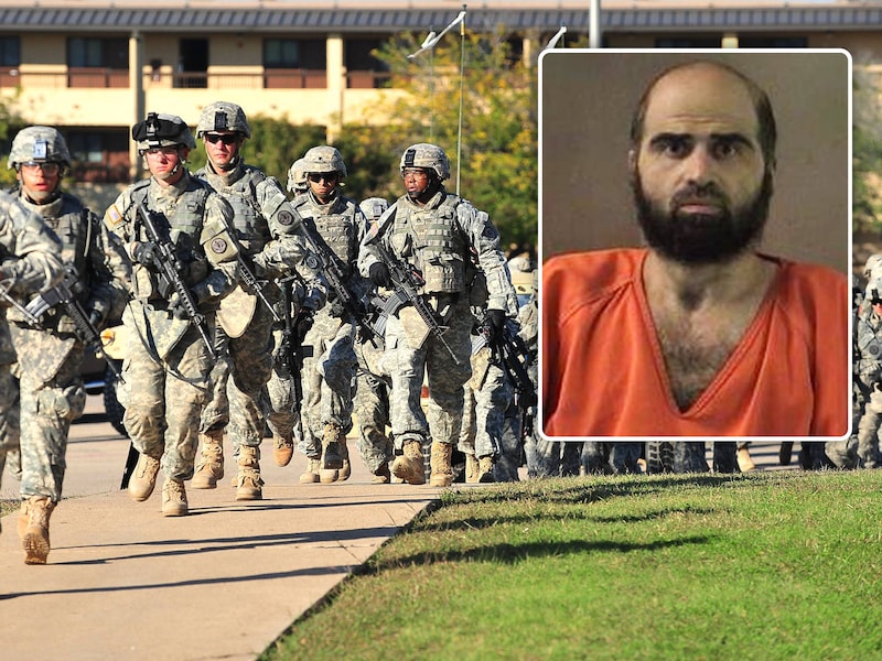 Archiefbeeld van Amerikaanse militairen die Nidal Hasan (inzet) gaan arresteren in Fort Hood,  Texas, op 5 november 2009. 