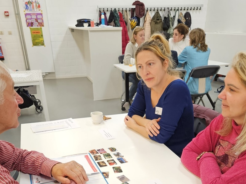 Elke dinsdag Taaltafel in de bib in Holsbeek: gratis Nederlands oefenen