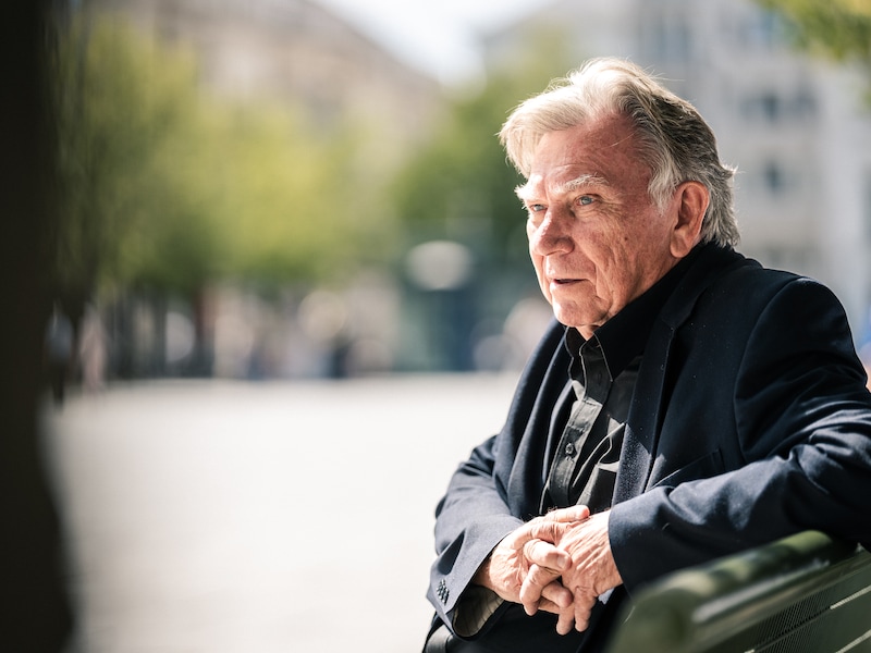 Lievegem zet dementie in de kijker en nodigt onder andere tv-persoonlijkheid Zaki uit: “Een reis door het geheugen”