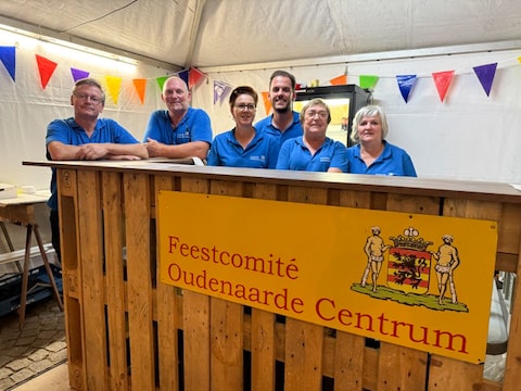 Varkentjesworp en bekende artiesten kleuren septemberkermis Oudenaarde Centrum