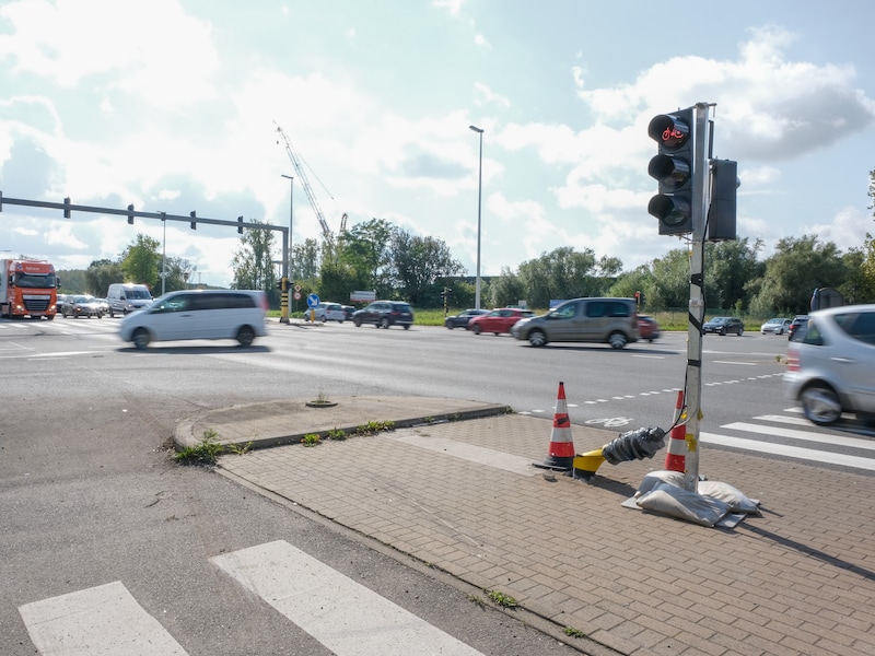 Het kruispunt van de A12 en de Kerkhofstraat.