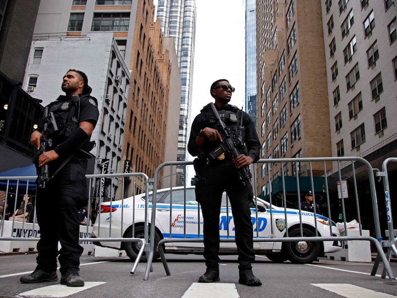 De beveiliging bij het gebouw van de Verenigde Naties in New York is opgevoerd voor de Algemene Vergadering.