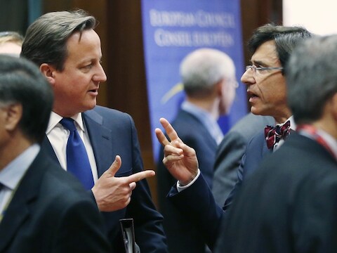 David Cameron in gesprek met Elio Di Rupo.