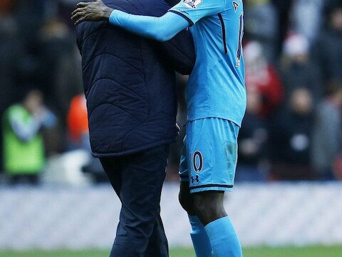 Adebayor bedankt Sherwood voor het vertrouwen.