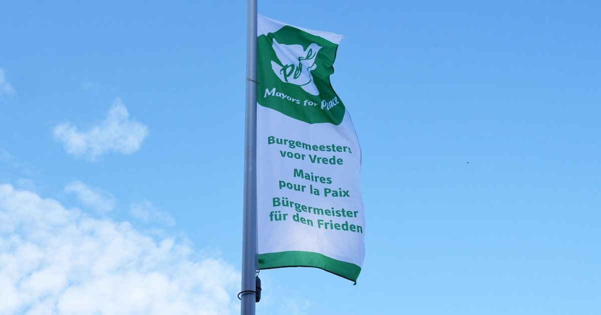 Nieuwpoort hijst vlag van Mayors for Peace als oproep voor een wereld zonder kernwapens