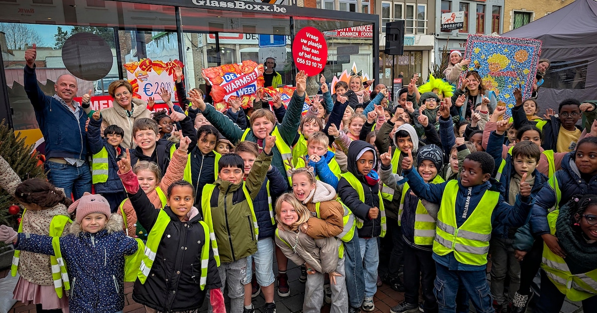 De Kleine Prins in Menen brengt cheque van 2.008 euro naar glazen huis ...