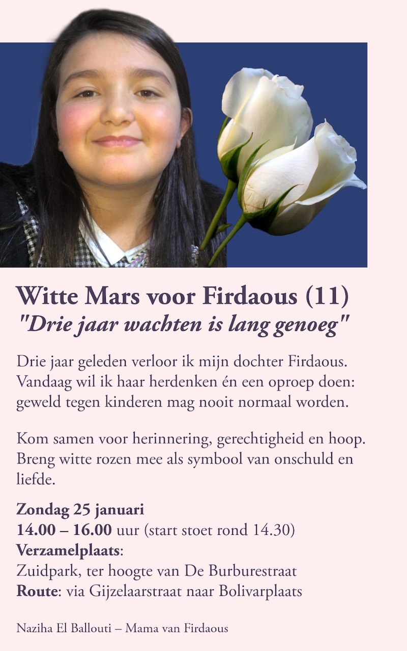 Mientras tanto, la familia de Firdaous también hizo un folleto para la marcha blanca.