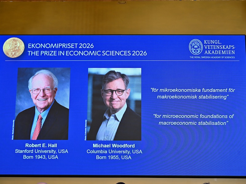 Amerikanen Robert E. Hall en Michael Woodford. 