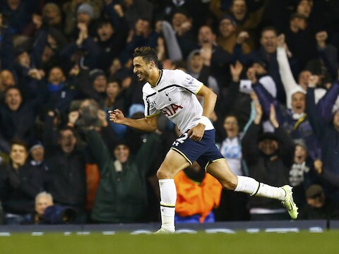 Nacer Chadli bekroonde zijn geweldige partij met de vijfde treffer van 'The Spurs'. De Rode Duivel zit nu al aan zeven goals.