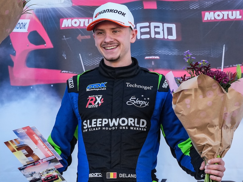 Autoracer Delano De Ketele (21) kroont zich tot kampioen in Mazda MX-5 Cup. 