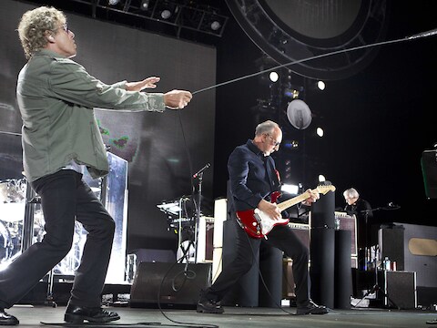 Roger Daltrey en Pete Townshend van The Who geven zich nog volledig op het podium. "Maar het wordt te zwaar", vinden ze.