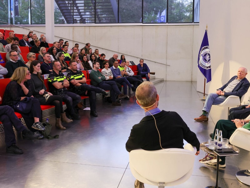 Voor de viering werden enkele panelgesprekken georganiseerd. 