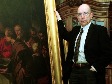 Mon Bernaerts bouwde zijn naam op als een van de bekendste veilingmeesters van het land. Deze foto dateert uit 2001.