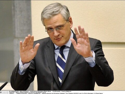 Kris Peeters, Vlaams minister-president, wil met de octopusnota de Vlaamse partijen opnieuw op één lijn krijgen.