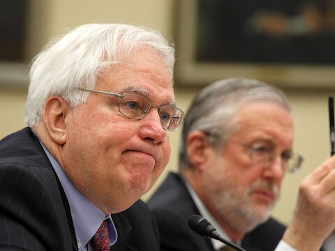 Secretaris van Nucleaire Energie Richard Meserve en zijn assistant Peter Lyons.