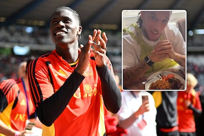 Zelfs op hun vrije dag zijn ze samen: Rode Duivel Amadou Ona