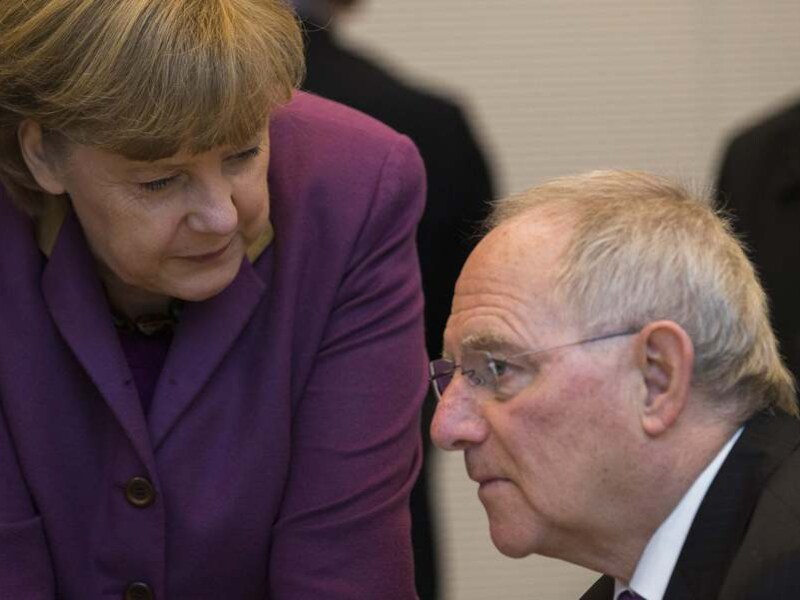 De Duitse Bondskanselier Angela Merkel met haar minister van Financiën Wolfgang Schäuble.
