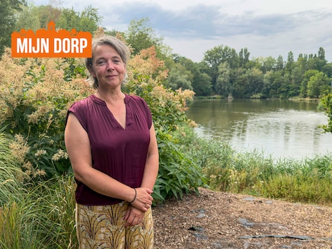 Ina Bal (52) aan domein Steenberg, vlak bij Cultuurhuis EMotia.
