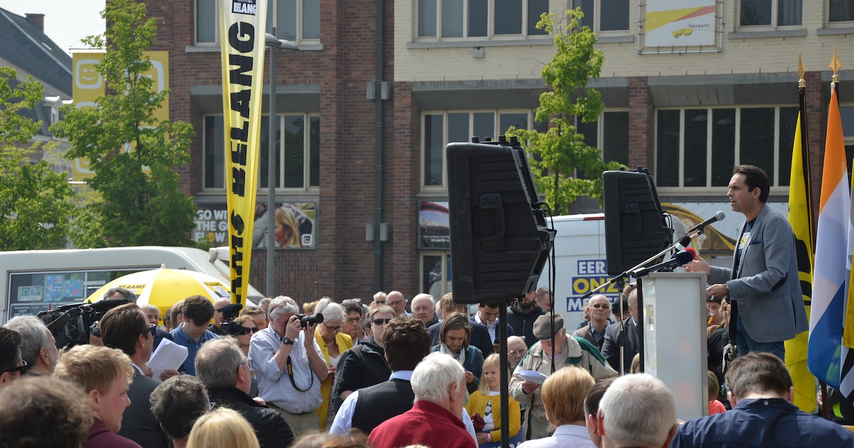 Vlaams Belang houdt 1 meiviering in Ninove | Regio | HLN.be