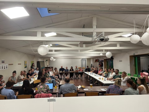 Druk bijgewoonde infoavond in Klavertje 4.