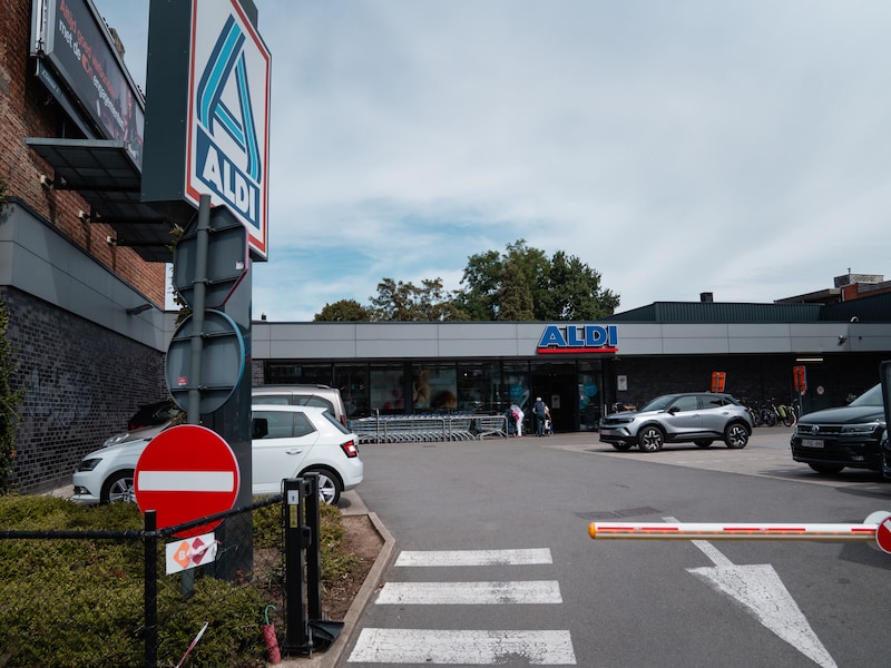Aldi wil bestaande winkel aan Mechelsesteenweg vervangen door nieuwbouw, ook plaats voorzien voor 28 appartementen