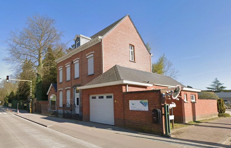 De feiten zouden zich afgespeeld hebben in de bosjes achter het Balderhuys in Berlaar.