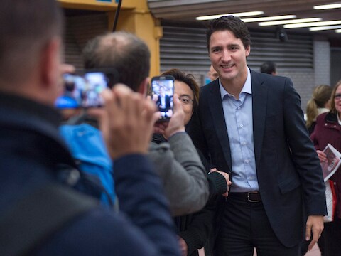 Leider van de liberale partij die de verkiezingen won, Justin Trudeau. De Canadese liberalen eisten in hun kiescampagne de terugtrekking van Canadese bommenwerpers.