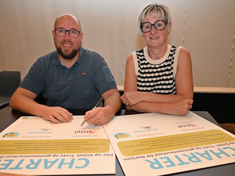 Gistel verlengt samenwerking binnen scholengemeenschap Strand & Polder en ondertekent charter