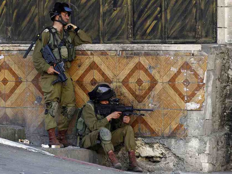 Israëlische troepen in Hebron op de Westelijke Jordaanoever.