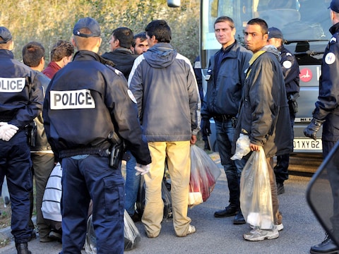 De Franse politie onderschept migranten in Calais.