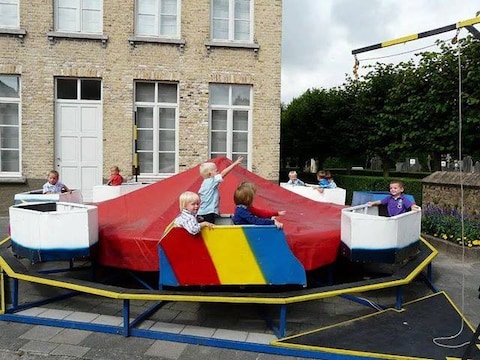 De zelfgebouwde kermismolen