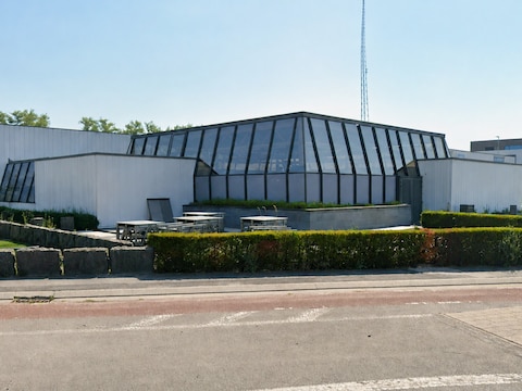De nieuwe gebouwen van VM Tegels