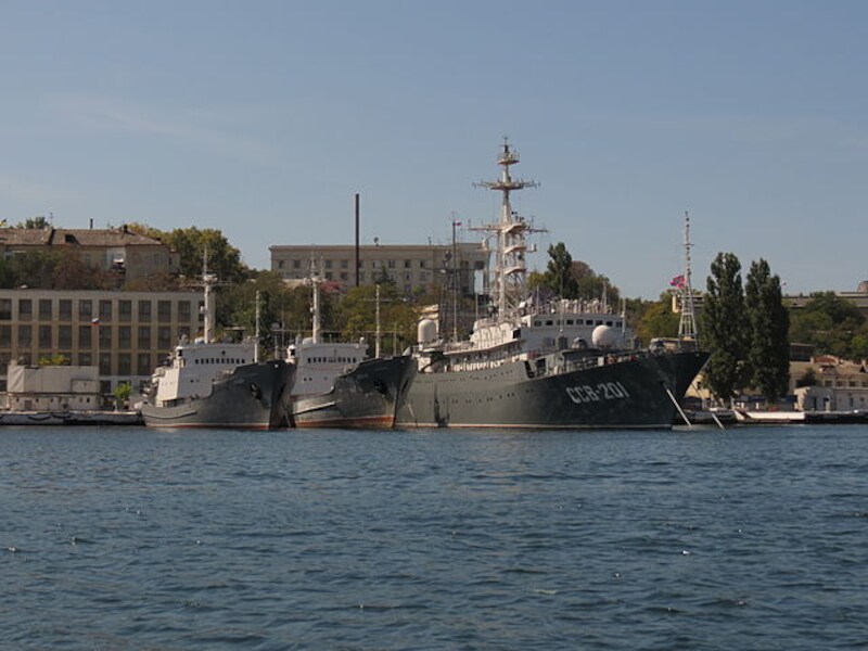 De Priazovye (rechts).