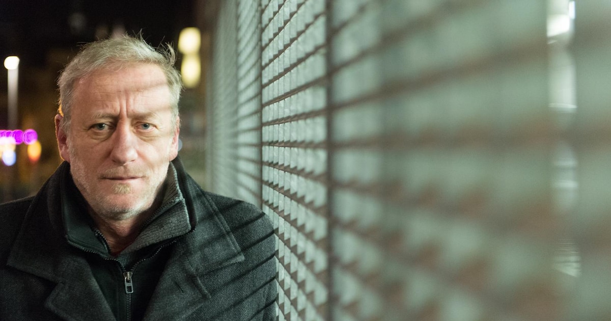 Vlaamse misdaadauteur Luc Deflo (60) overleden | Showbizz | HLN.be
