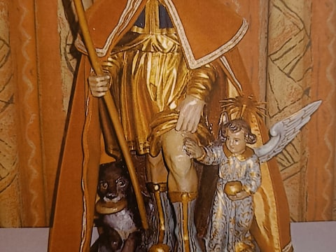 Sint-Rochus van Montpellier wordt aanbeden als patroonheilige tegen pest, cholera, tyfus en andere besmettelijke ziekten.