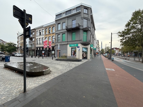 Het incident gebeurde op de hoek van de Statielei en de Pieter Reypenslei.