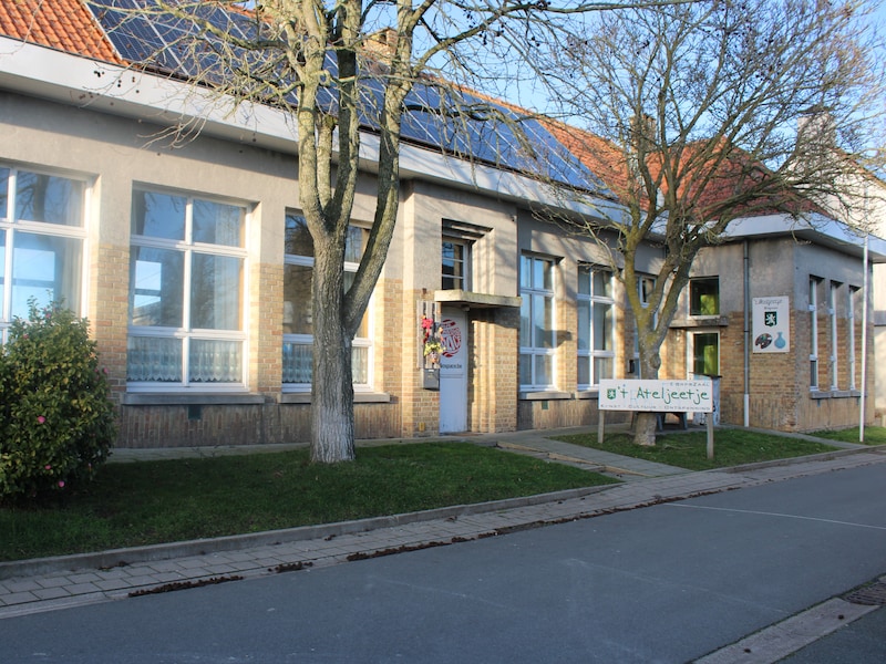 Het ietwat verouderde Ateljeetje is momenteel de gemeenschapszaal in Hoogstade. 