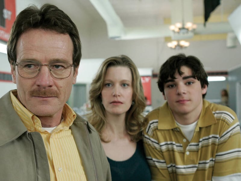 Bryan Cranston (Walter White) - Anna Gunn (Skyler White) - RJ Mitte (Walter White Jr) in ‘Breaking Bad’
