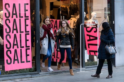 Daar zijn de wintersolden! Kledingwinkels verwachten succesvolle start, als u maar wegblijft van Chinese brol