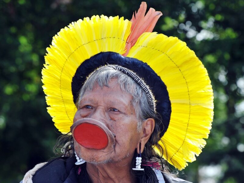 Raoni Metuktire (81), leider van de Kayapo-indianenstam en van het verzet tegen de bouw van de stuwdam.