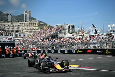 Antonelli kent beste start, Verstappen valt stil en geeft op