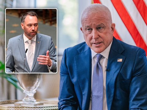 Inzet: minister van Buitenlandse Zaken Maxime Prévot (Les Engagés), rechts: Amerikaanse ambassadeur Bill White. 