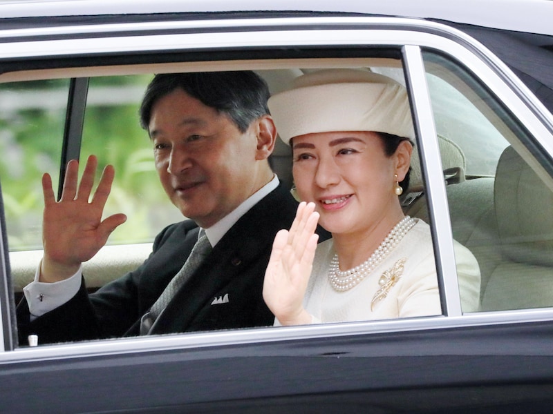 Keizer Naruhito en keizerin Masako trouwden in 1993 en kregen acht jaar later hun enige kind, prinses Aiko. 