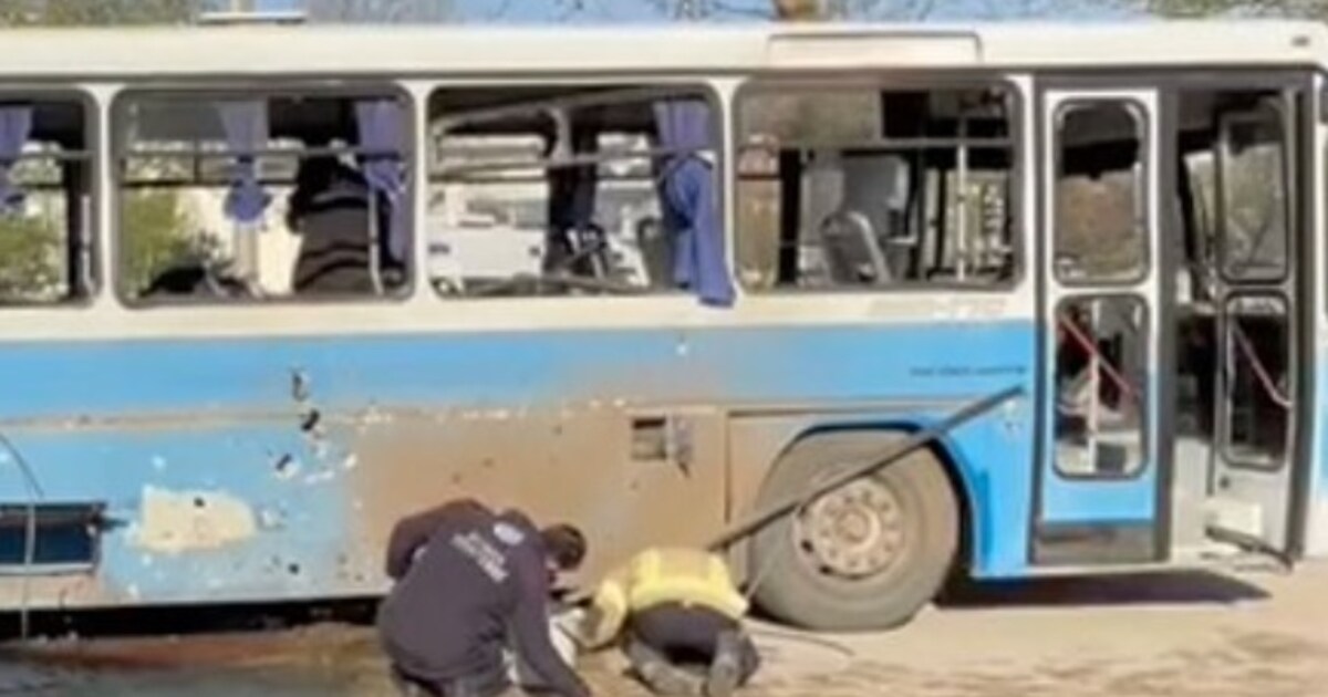 Bom ontploft wanneer busje met cipiers in Turkije voorbijrijdt: één ...