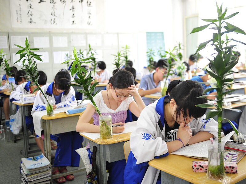 Chinese studenten bereiden zich keihard voor op de examens van vrijdag en zaterdag.